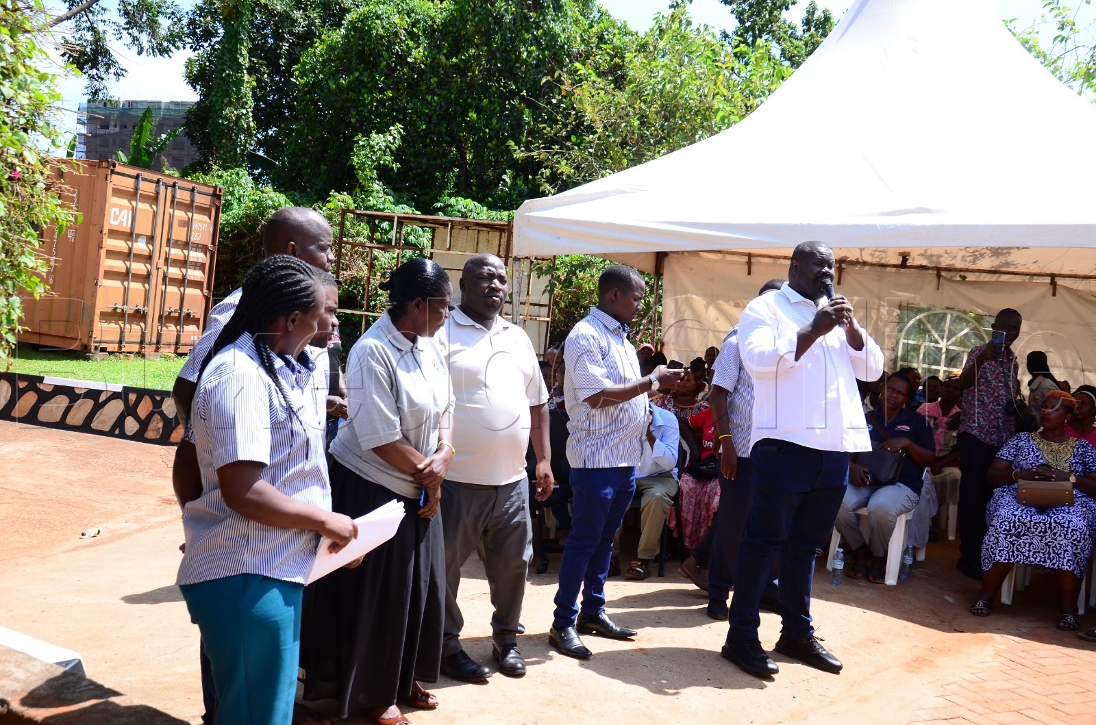 Majembere ng'ayogera mu kutongoza SACCO