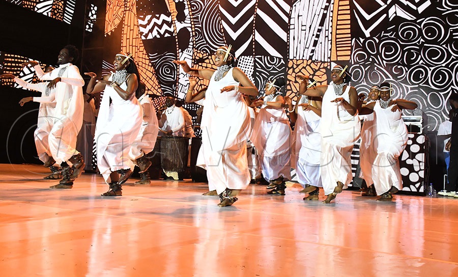 Ingyenzi Troupe performing at Abavandimwe Carnival Igitaramo at Lugogo Cricket Oval. Photo by Ignatius Kamya