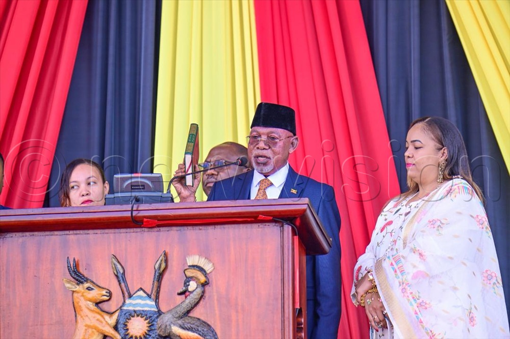 Gen. Jeje Odongo taking an oath as the MP for Orungo County in Amuria District.