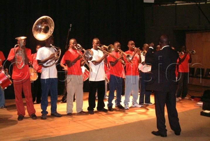 FDNC band performing in the UK. (Credit: Sam Wakhakha)