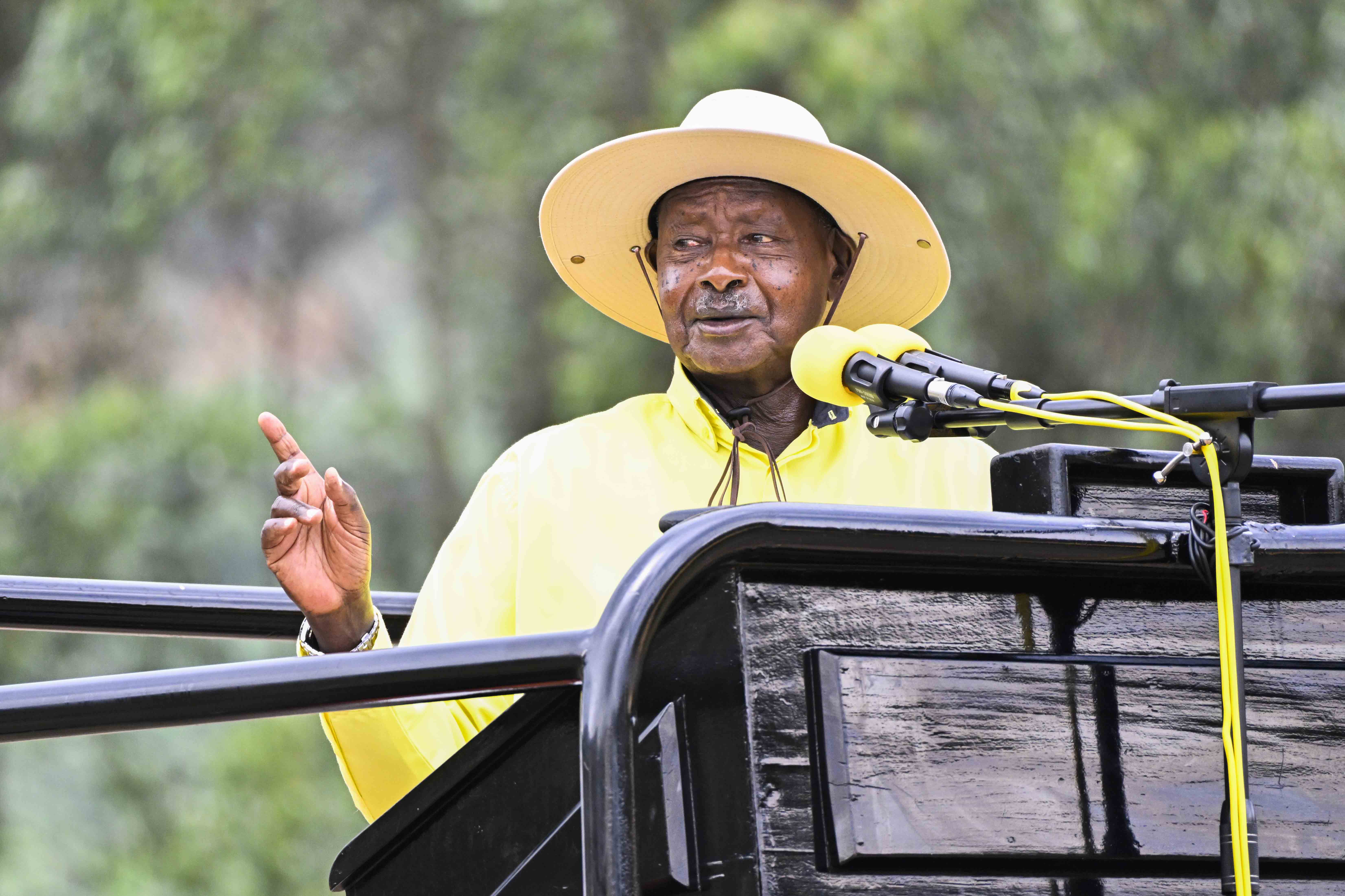 President Museveni addressing NRM supporters at the campaign rally. (PPU)