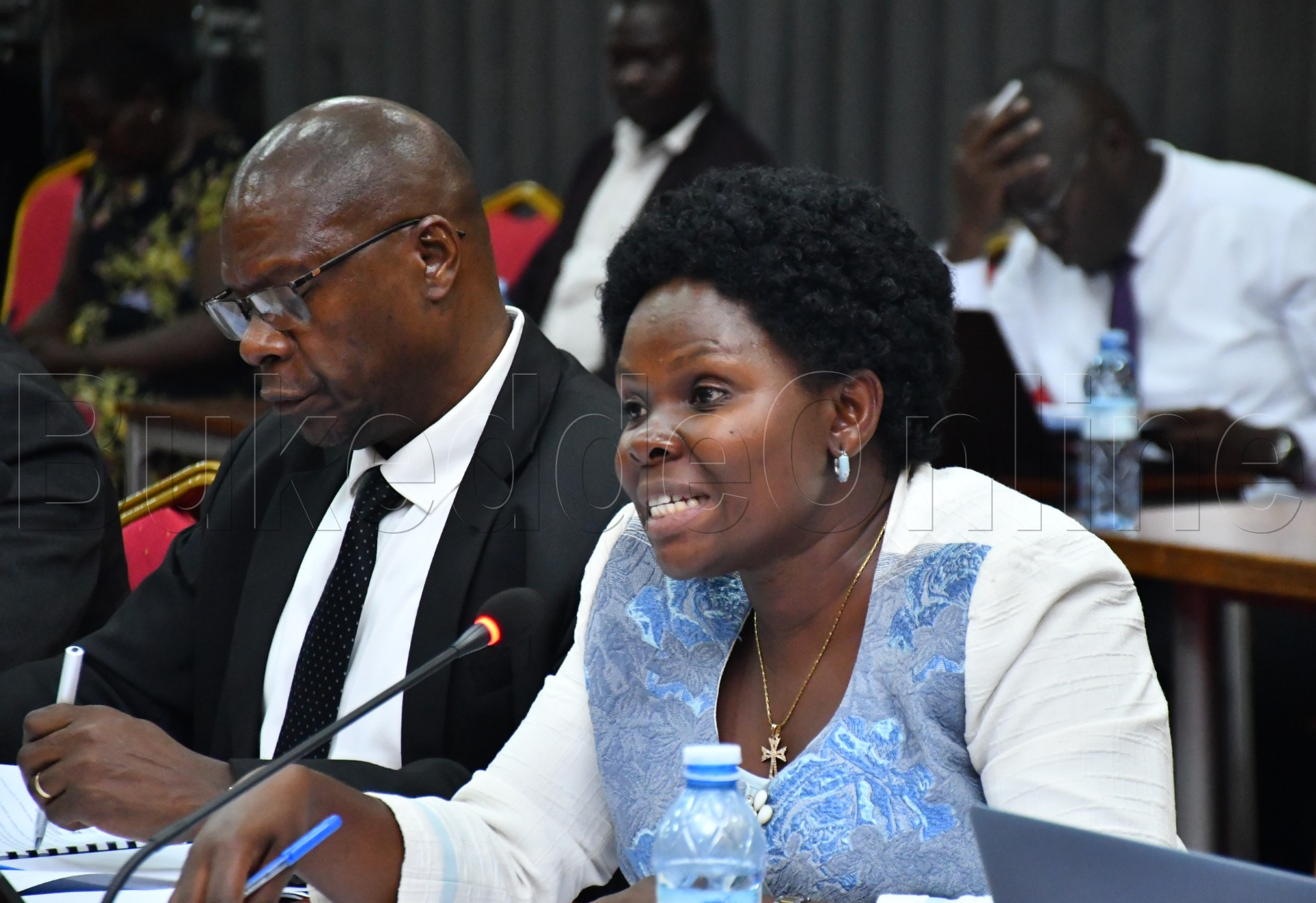 Omubaka Gorret Namugga ng'akunya abakungu b'eddwaliro