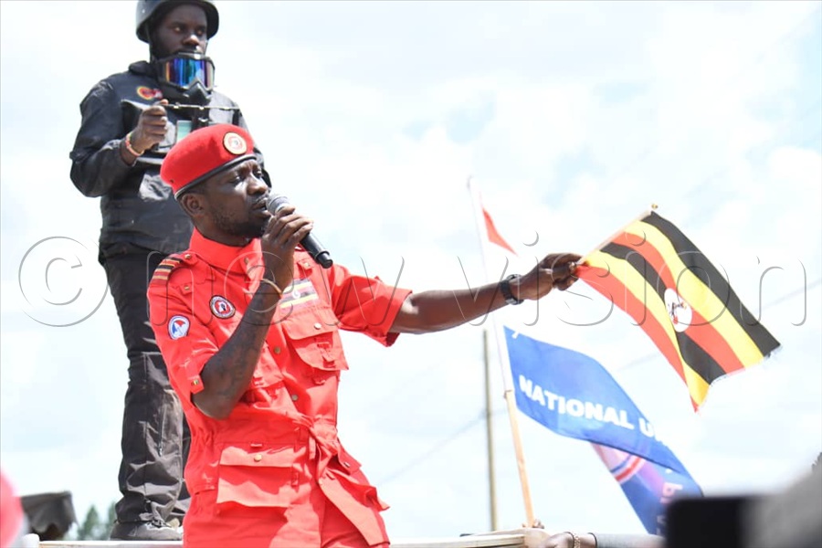 Kyagulanyi vowed to overhaul Uganda’s road network, particularly in rural and underdeveloped regions, saying that under a NUP government, road construction and maintenance would no longer be treated as political favours but as fundamental rights for all citizens. (Credit: Ponsiano Nsimbi)