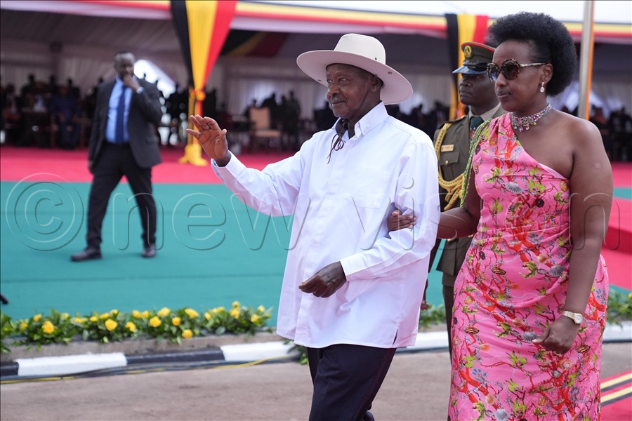 First Daughter, Natasha Museveni Karugire was alongside the President during his swearing ceremony.