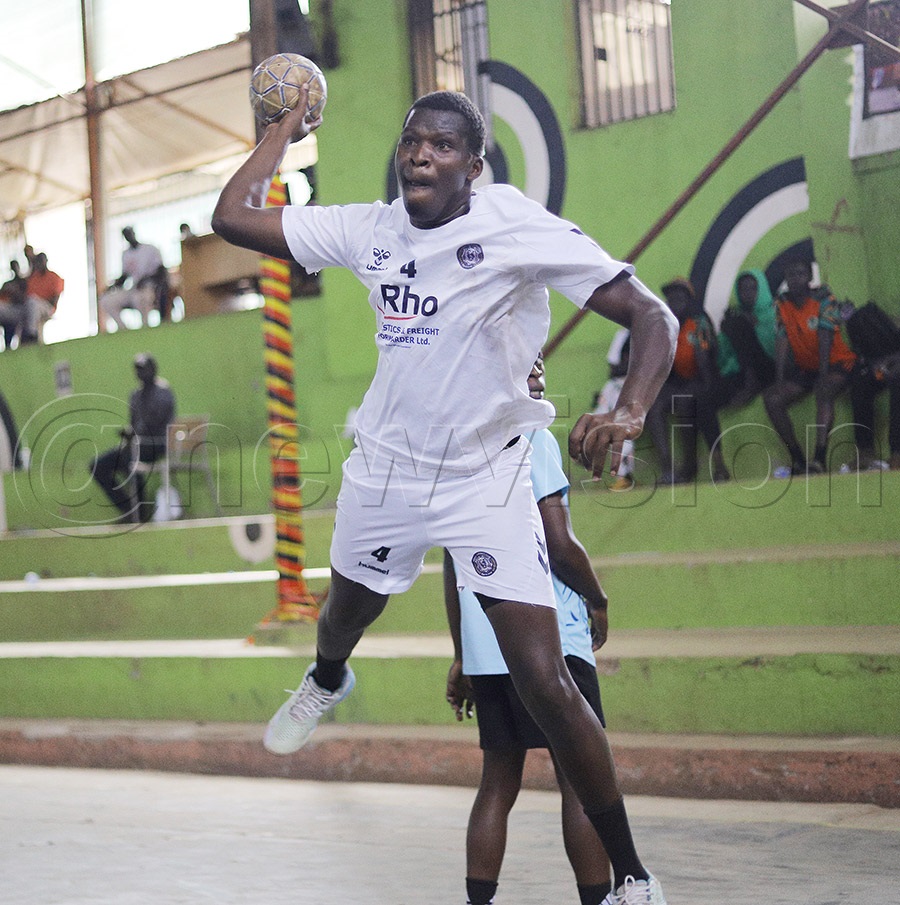Police's Saidi Abdul Salaam attacks UPDF during their League game. PHOTO: Johnson Were