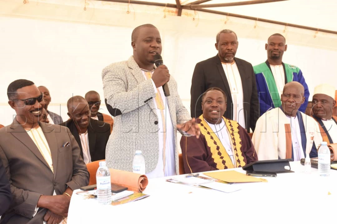 Omutaka Walusimbi Yusuf Mbirozankya ng'ayogera