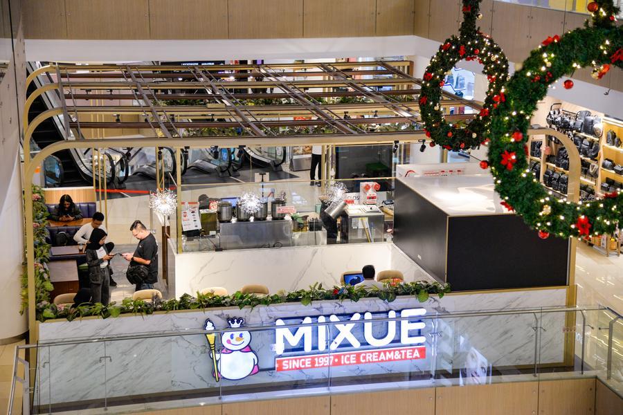 This photo taken on July 15, 2025 shows a shop of CHAGEE, a Chinese bubble tea brand, in Jakarta, Indonesia. (Xinhua/Feng Yulin)