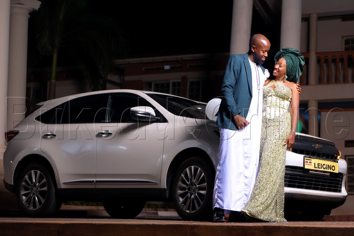 Savio Kabugo ng'ali en Kabiite we Nakyanzi ku mukolo gw'okwanjula kwabwe