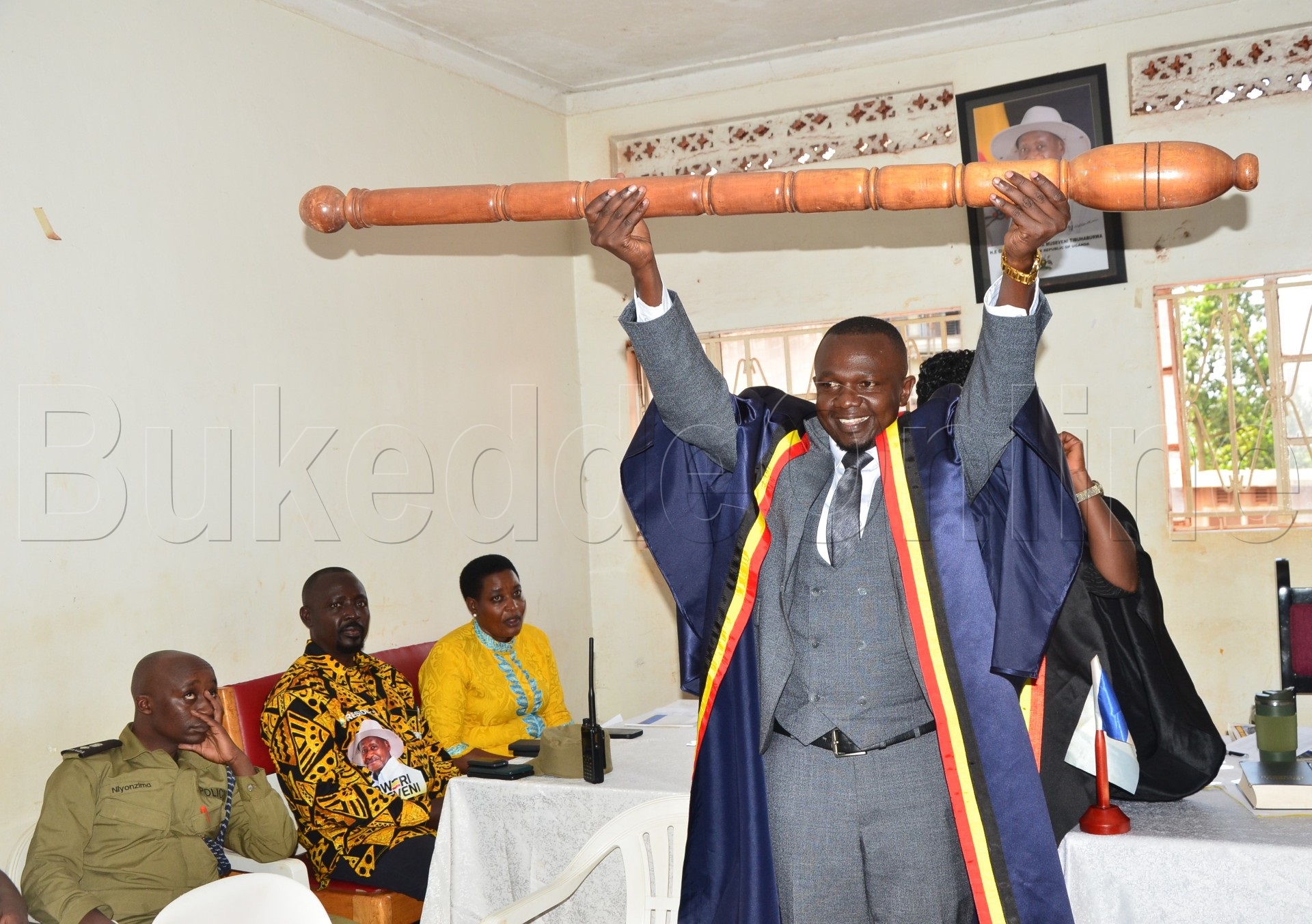 Isaac Kasule ng'awanise omuggo