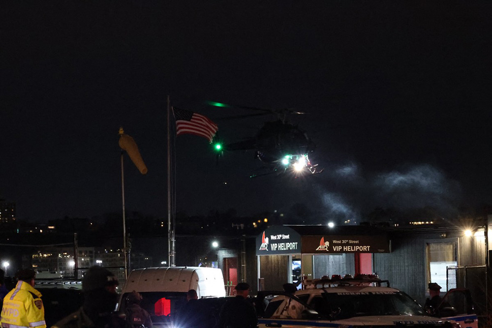 A helicopter carrying ousted Venezuelan president Nicolas Maduro comes in to land at the Westside Heliport in New York on January 3, 2026. (Photo by ANGELA WEISS / AFP)