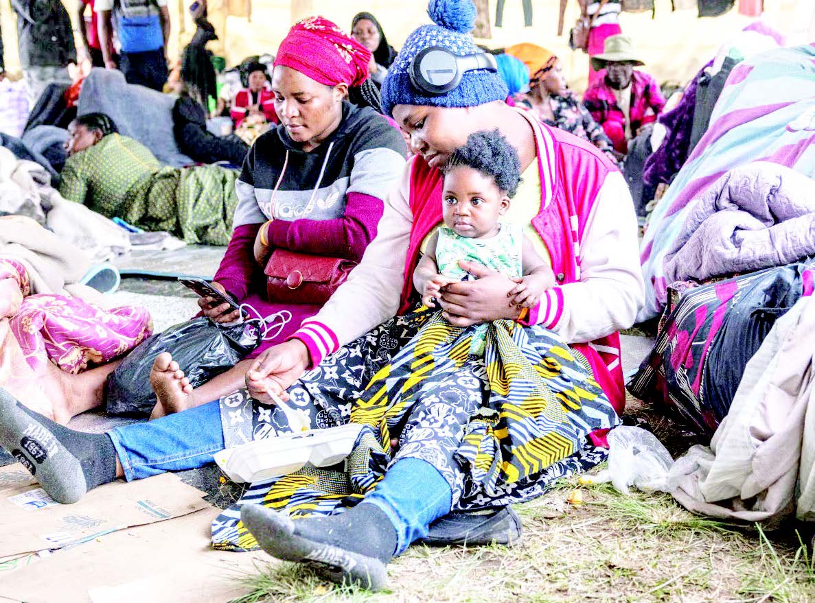 Abamu ku bagwira abalinze okuddizibwa ewaabwe.