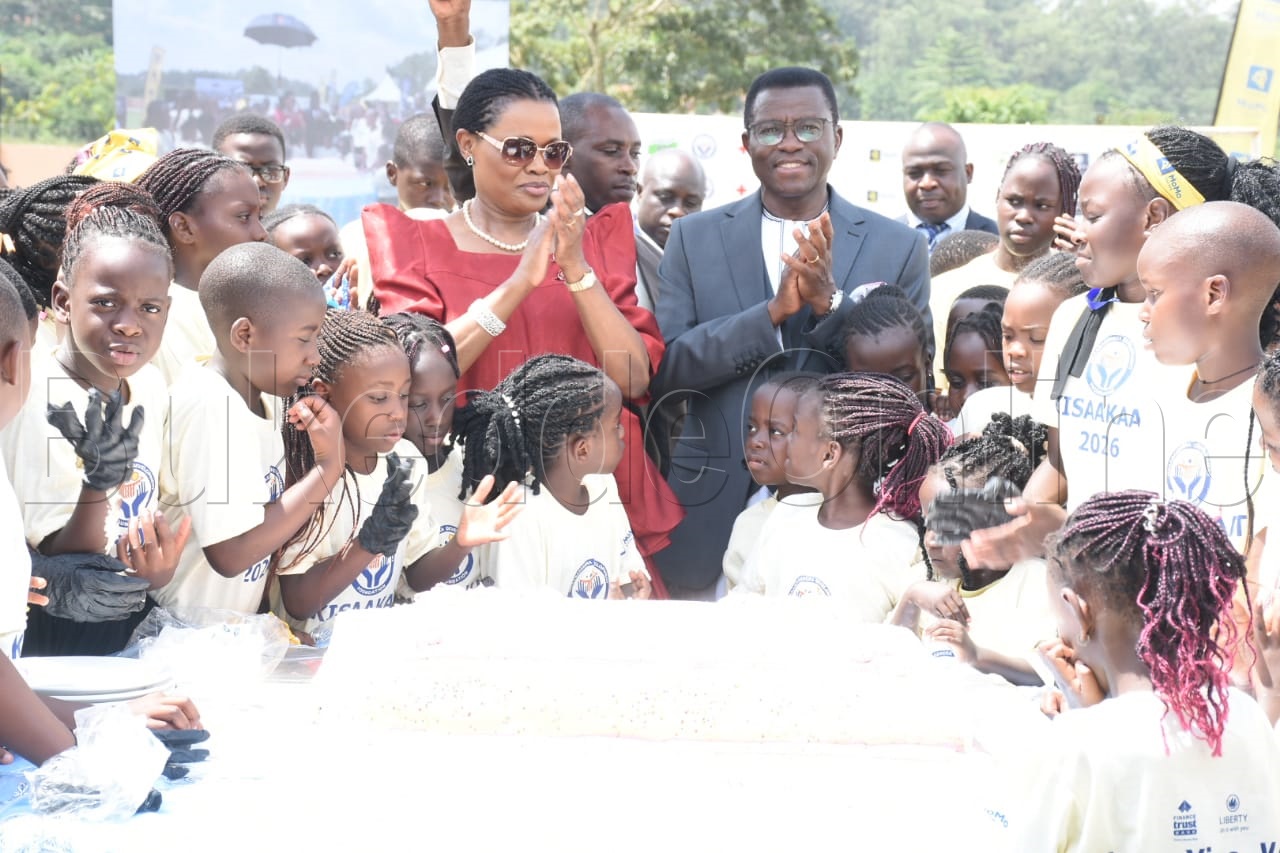 Abasaakaate ng bali ne Maama Nnabagereka wamu en Katikkiro