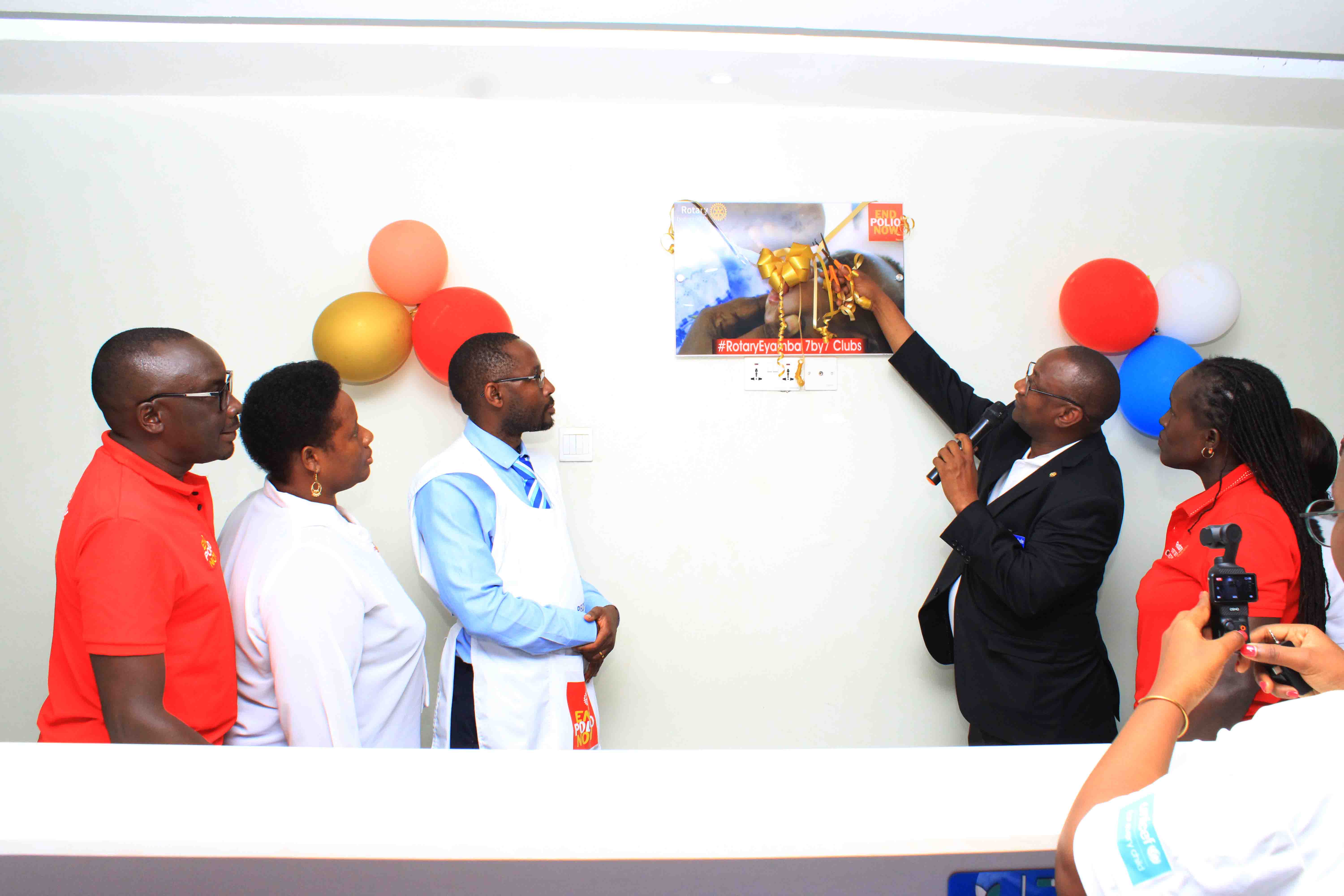 Gavana Wa Lotale Geoffrey Martin Kitakule Owa Lotale District 9213. Ayambadde Esuuti Ya Black Nga Atogoza Ekiffo (2)