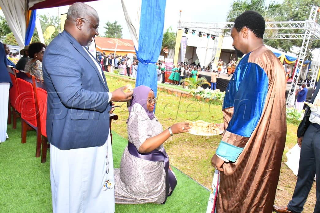 Nnankulu wa KCCA hajjati Sharifah Buzeki ng'agabulwa