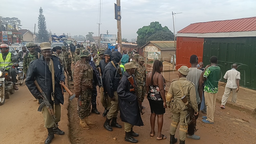 Security beefed up in Mukono during the ongoing operation. (Credit: Eric Yiga)