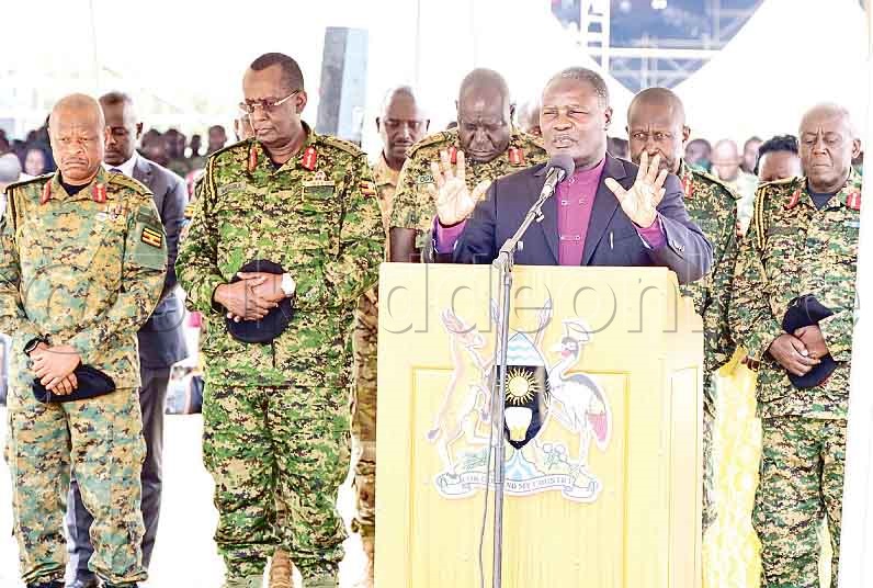 Omusumba Lwere Eyakulembedde Okusaba Ng’ali Ne Bofiisa B’amagye