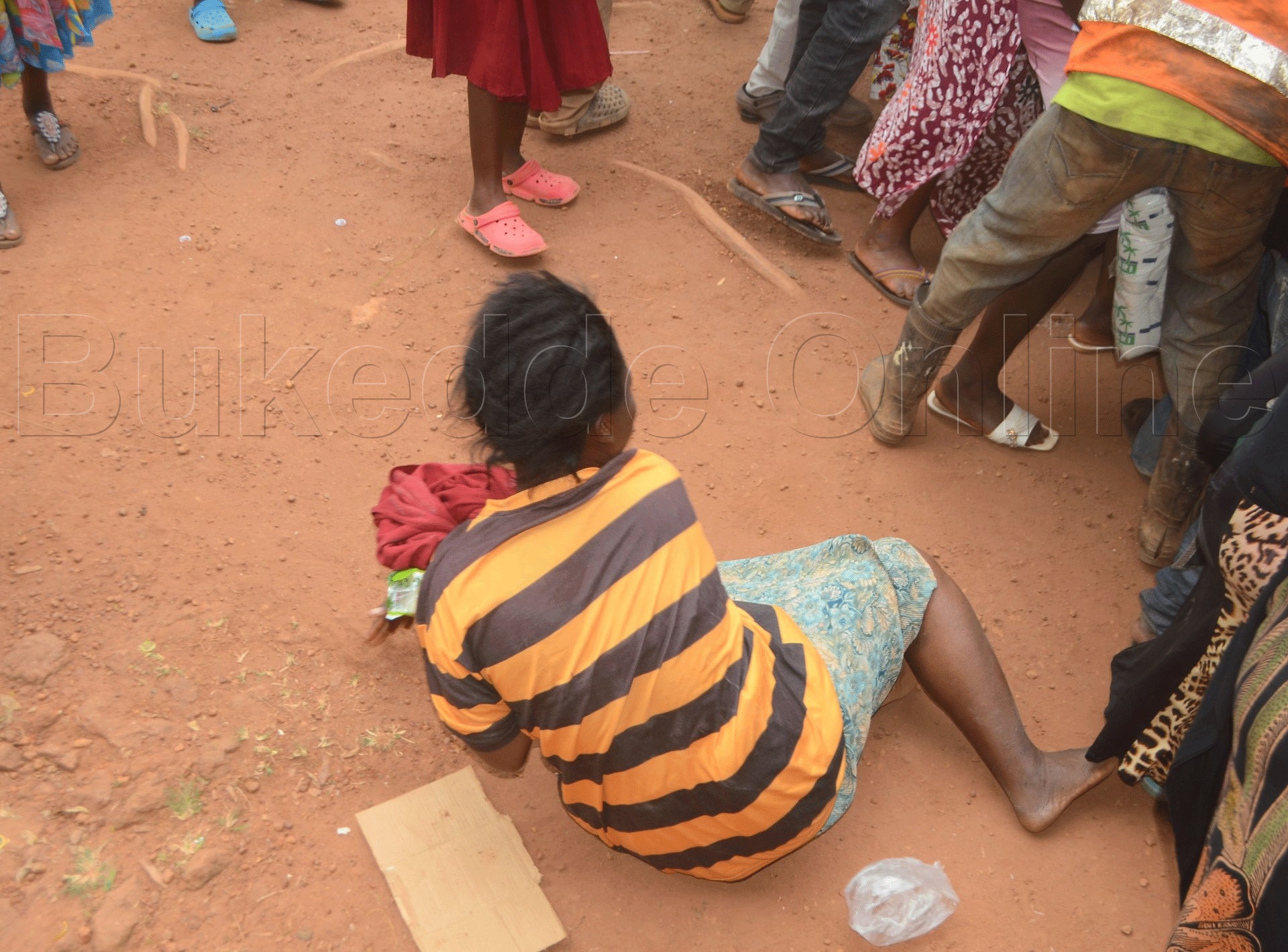 Omuntu ng'amaze okulwanira emmere