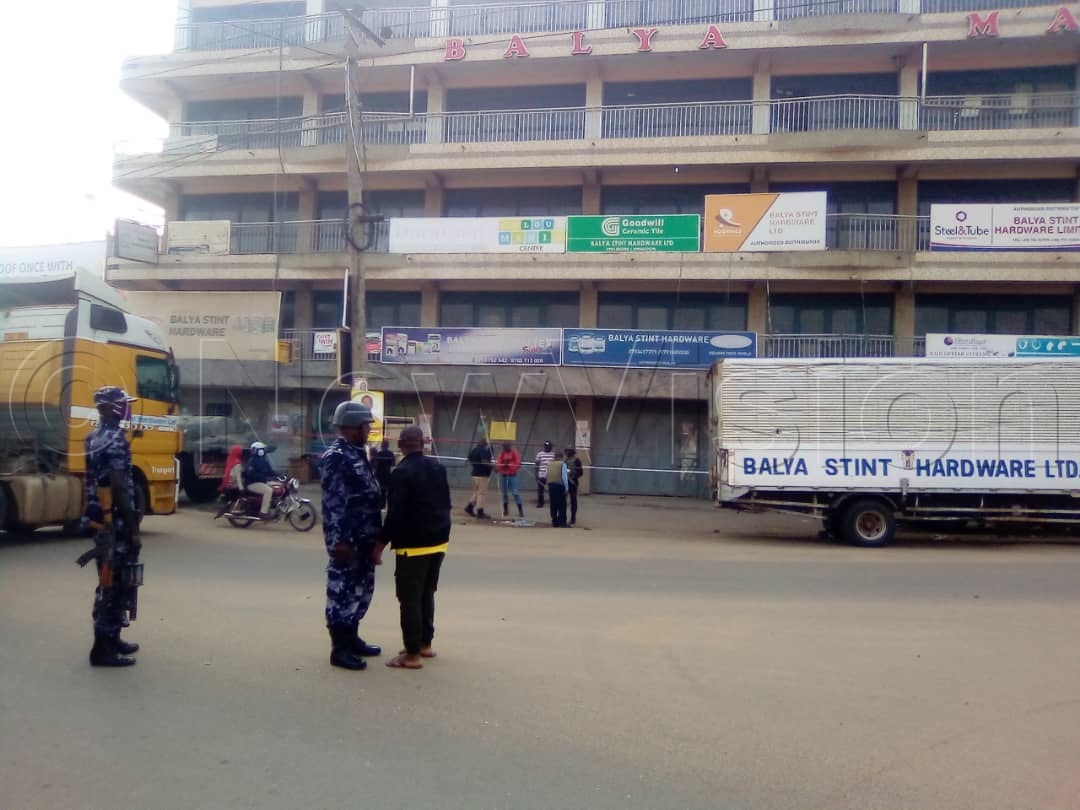 Mbarara guards fire live bullets to repulse kanyamas in fight over mall