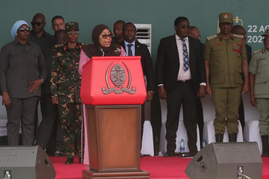 Tanzanian President Samia Suluhu Hassan addresses the inauguration ceremony of the Julius Nyerere Hydropower Plant in Coast Region, Tanzania, Aug. 22, 2026. (Xinhua)