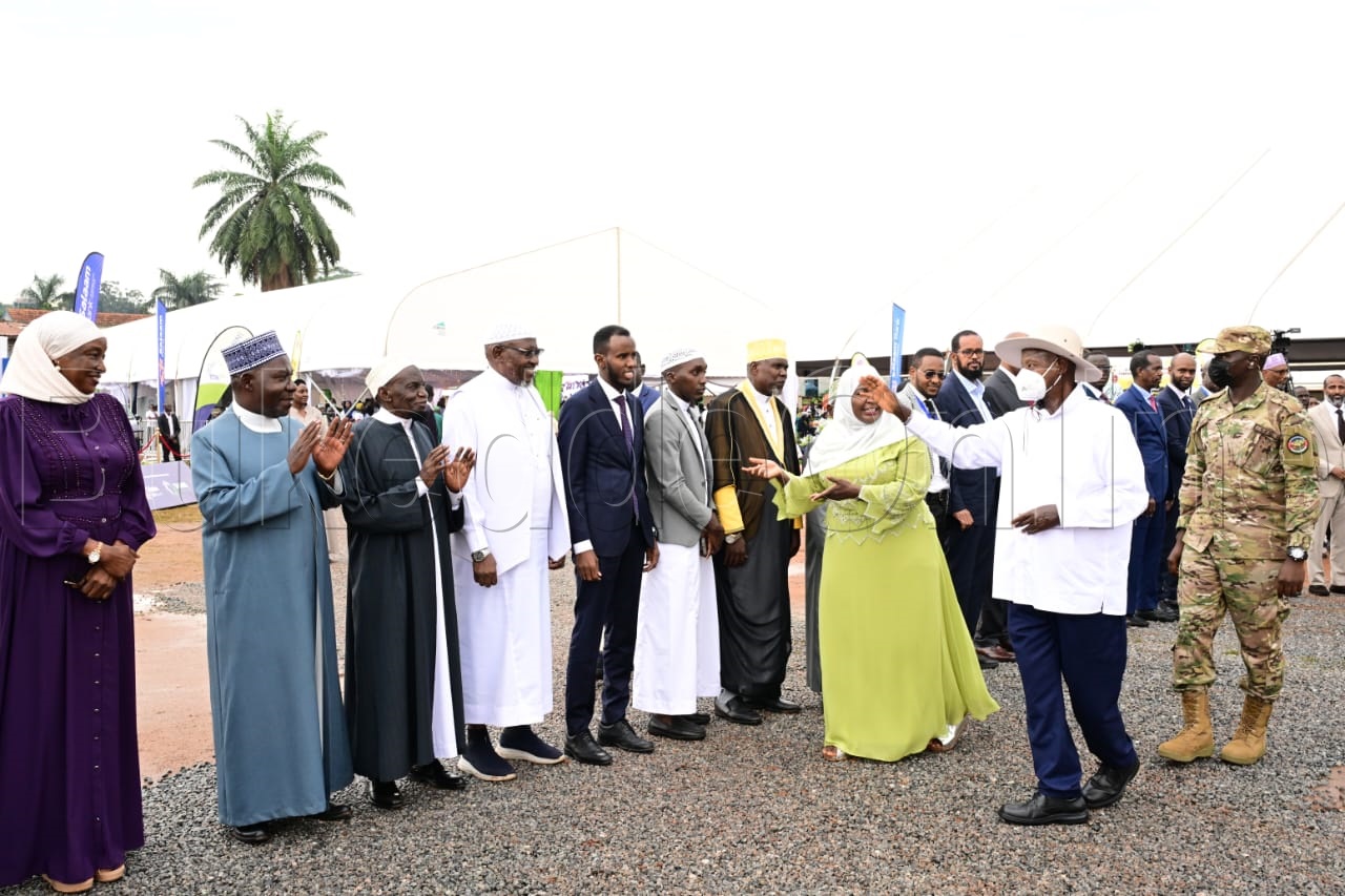 Pulezidenti Museveni ng'atongoza Insurance y'Abasiraamu 