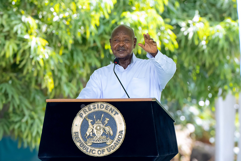 The President also called upon the young people to always work along with the elders for the good of Uganda. (PPU Photos)