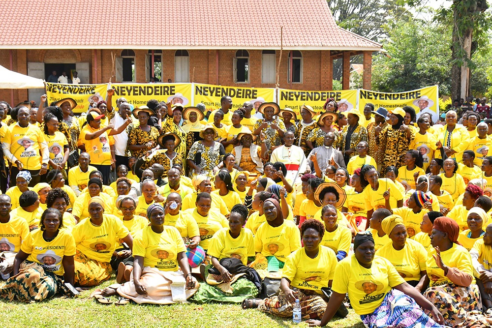 The Leadership of Neyendeire Development Initiative, Captians and members from Busoga sub region in a group photograph during a mobilisation meeting at Kiyunga Secondary School in Luuka district on Monday. (Photo by Donald Kiirya)