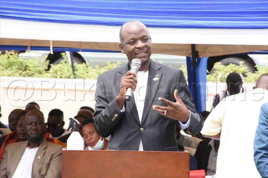 Mike Kironde, Akulira Janan School Ng'ayogera.