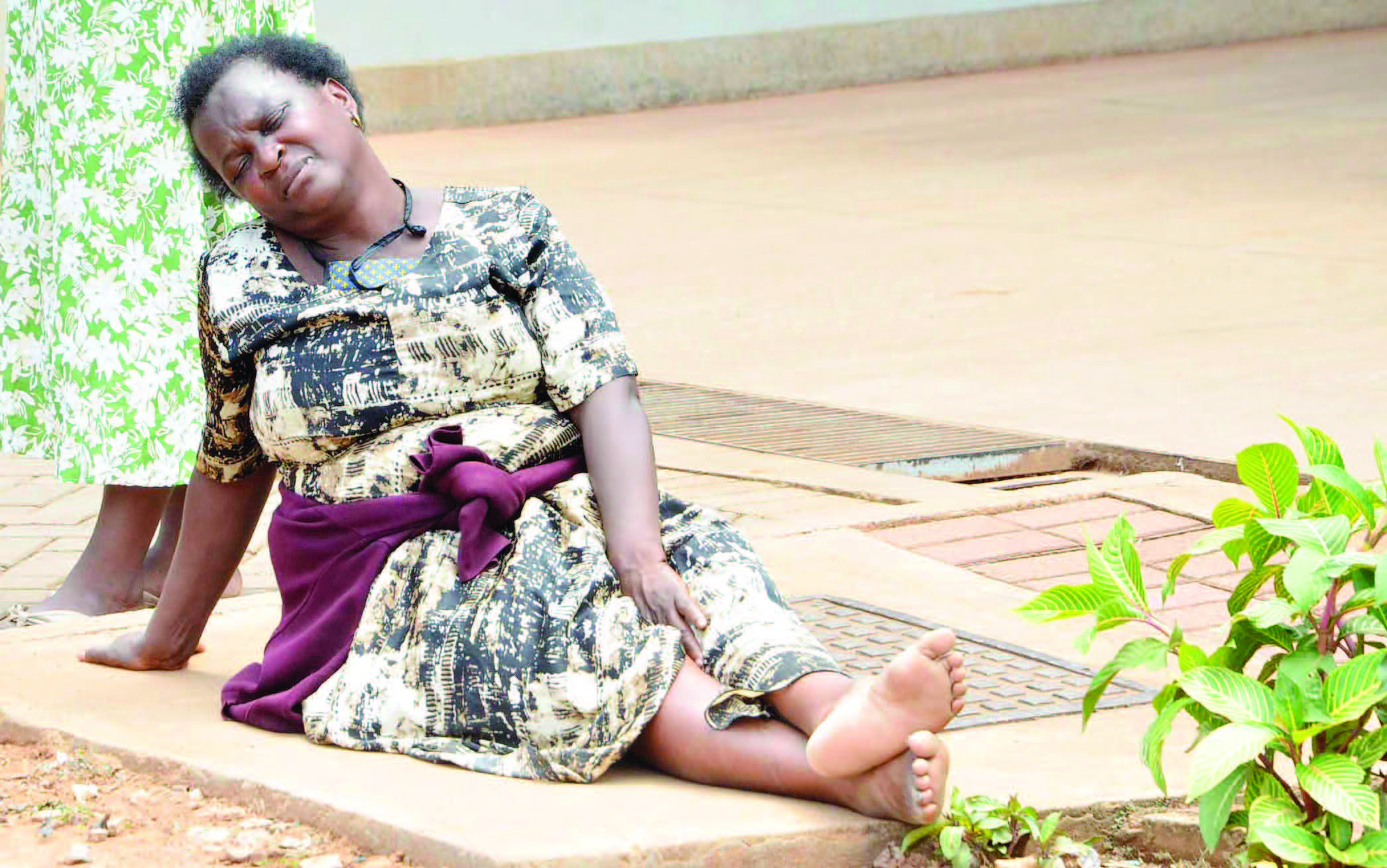 Nnyina ng'ayaziirana ku ggwanika e Mulago