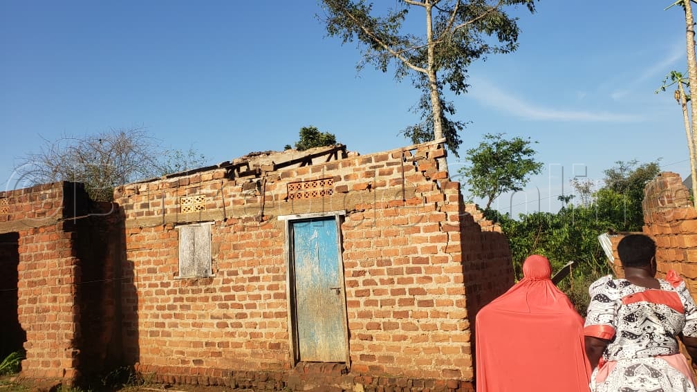 Emu Ku Nju Eyabambuseeko Amabaati.