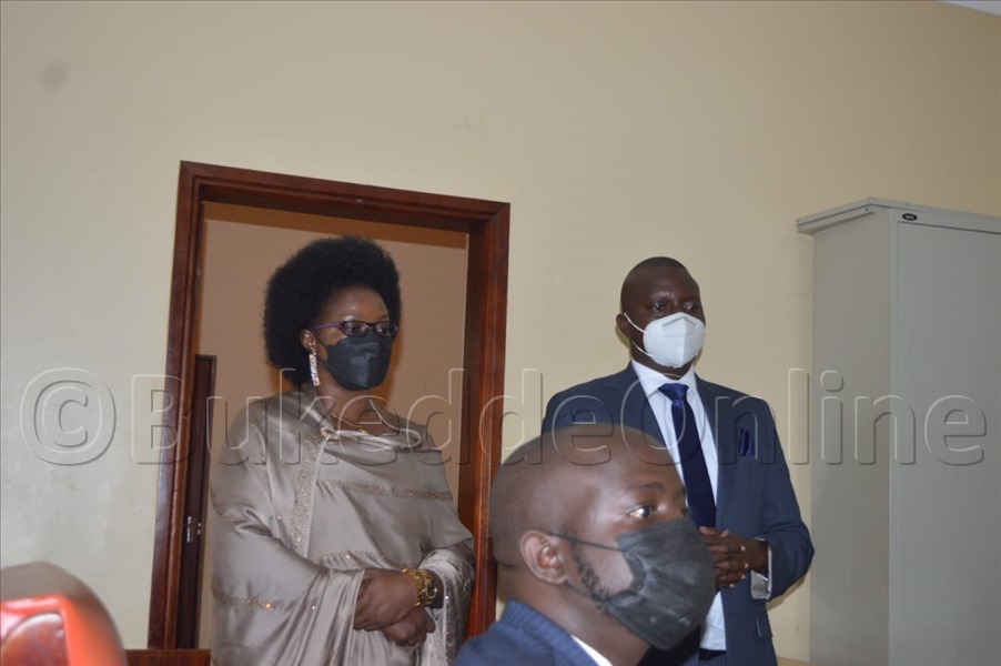 Bujjingo ne Makula mu maaso g'omulamuzi