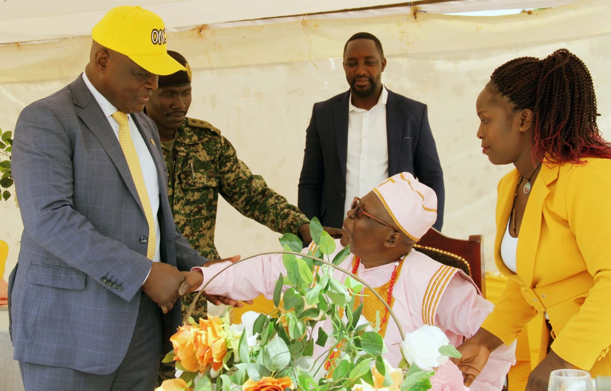 Mwewale Okucamuukirira Mu Ssaawa Y akalulu Ne Mulonda Abantu Mwewale okucamuukirira mu ssaawa y akalulu ne mulonda abantu