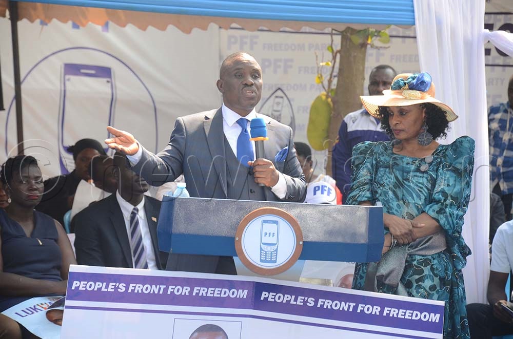 Loodimmeeya Lukwago aliko kati, bwe yali annyonnyola bannamawulire.