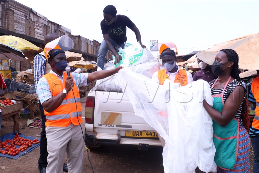 📸 In pictures KCCA distributes mosquitoes nets to Nakawa Market