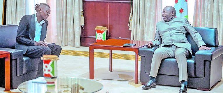 Pulezidenti Ndayishimiye Mu Kafubo Ne Chameleon