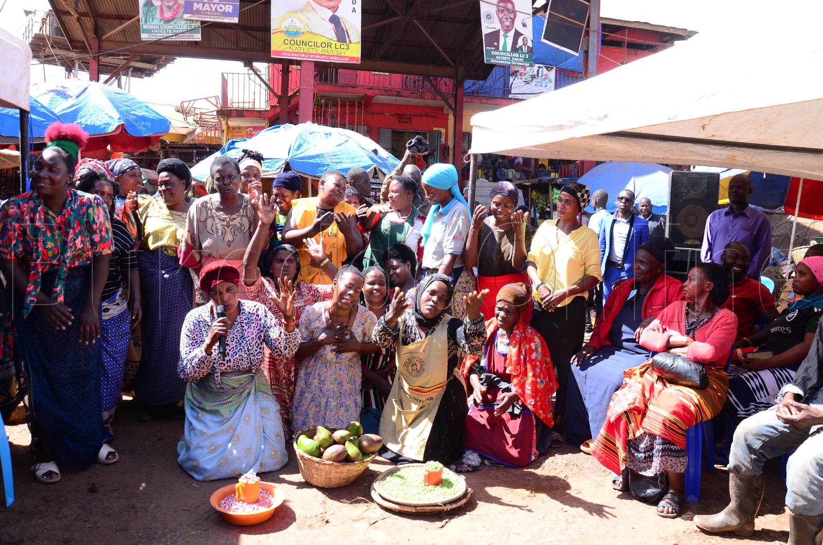 Abasuubuzi nga beegayirira Pulezidenti Museveni abagulire akatale baleme kubagoba