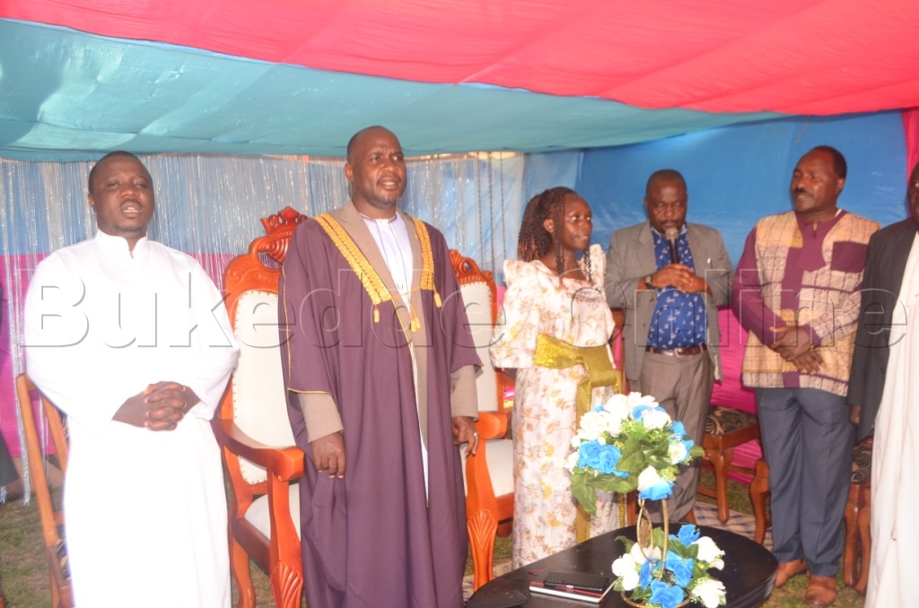 Omutaka Nakigoye Nabimba Wilson(mu Ganduula) Akuliira Ekika Kye Kinyomo Addiriddwa Omutaka Walusimbi( Mu Byeru) Akuliira Ekika Kye Ffumbe Nga Bali Ku Mukolo