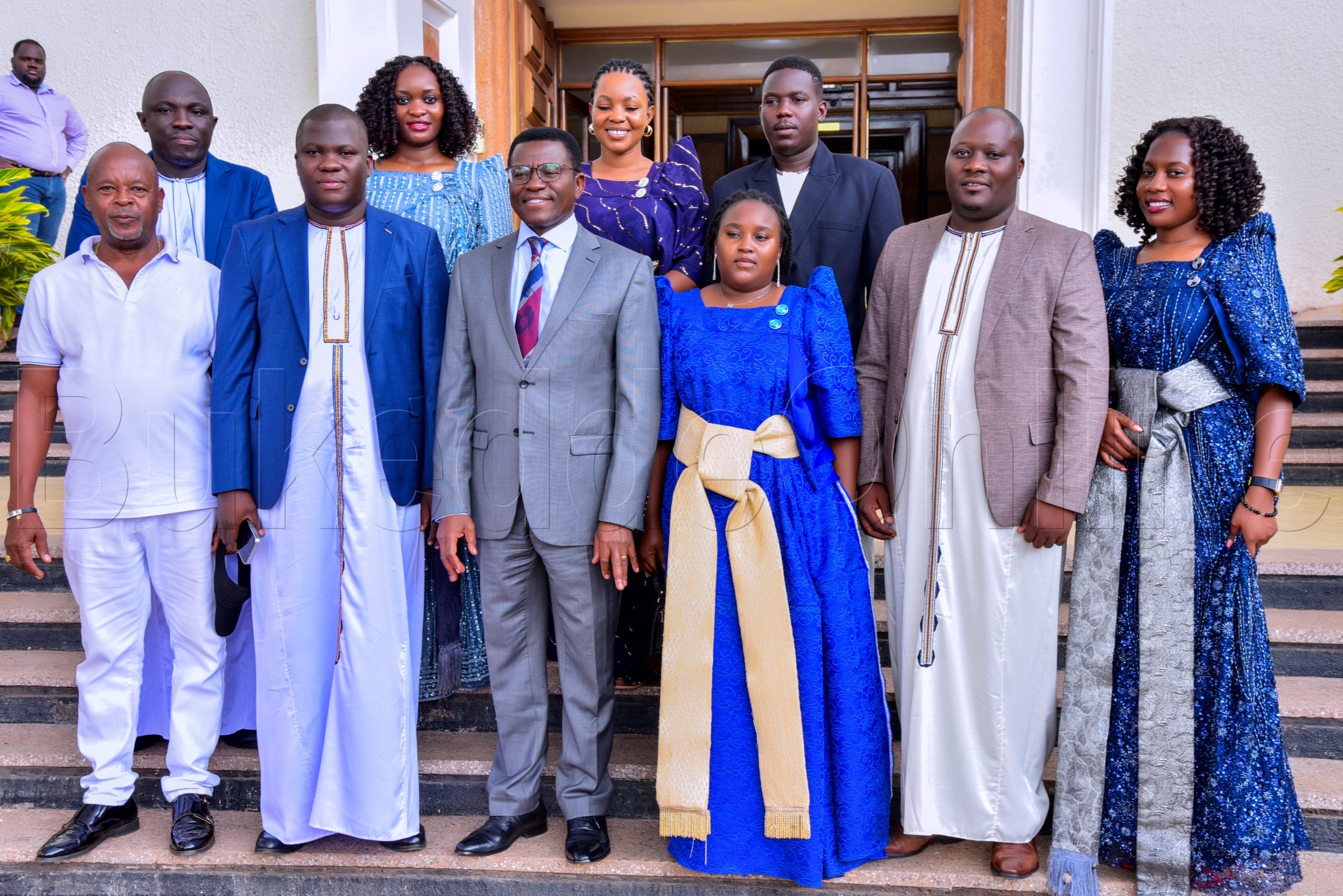 Aba B-Clara nga bali ne Katikkiro mu kifaananayi ku bugenyi bwebabaddeko e Bulange Mmengo