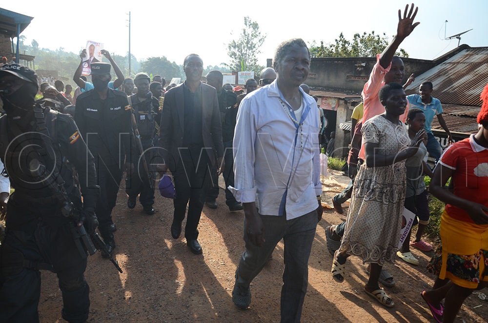 LC 1 chairperson Bubwaya ward David Bwayo leading the presidential convoy heading to the collapsed bridge in Manafwa district on Sunday, Nov. 23, 2025. (Ptoto by Isaac Nuwagaba)