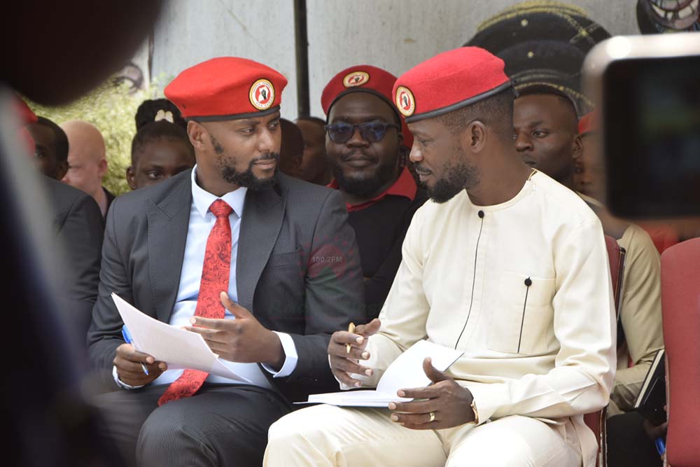 Robert Kyagulanyi, Orikukurira ekigombe ekya NUP...(Photo by Simon Peter Tugume)
