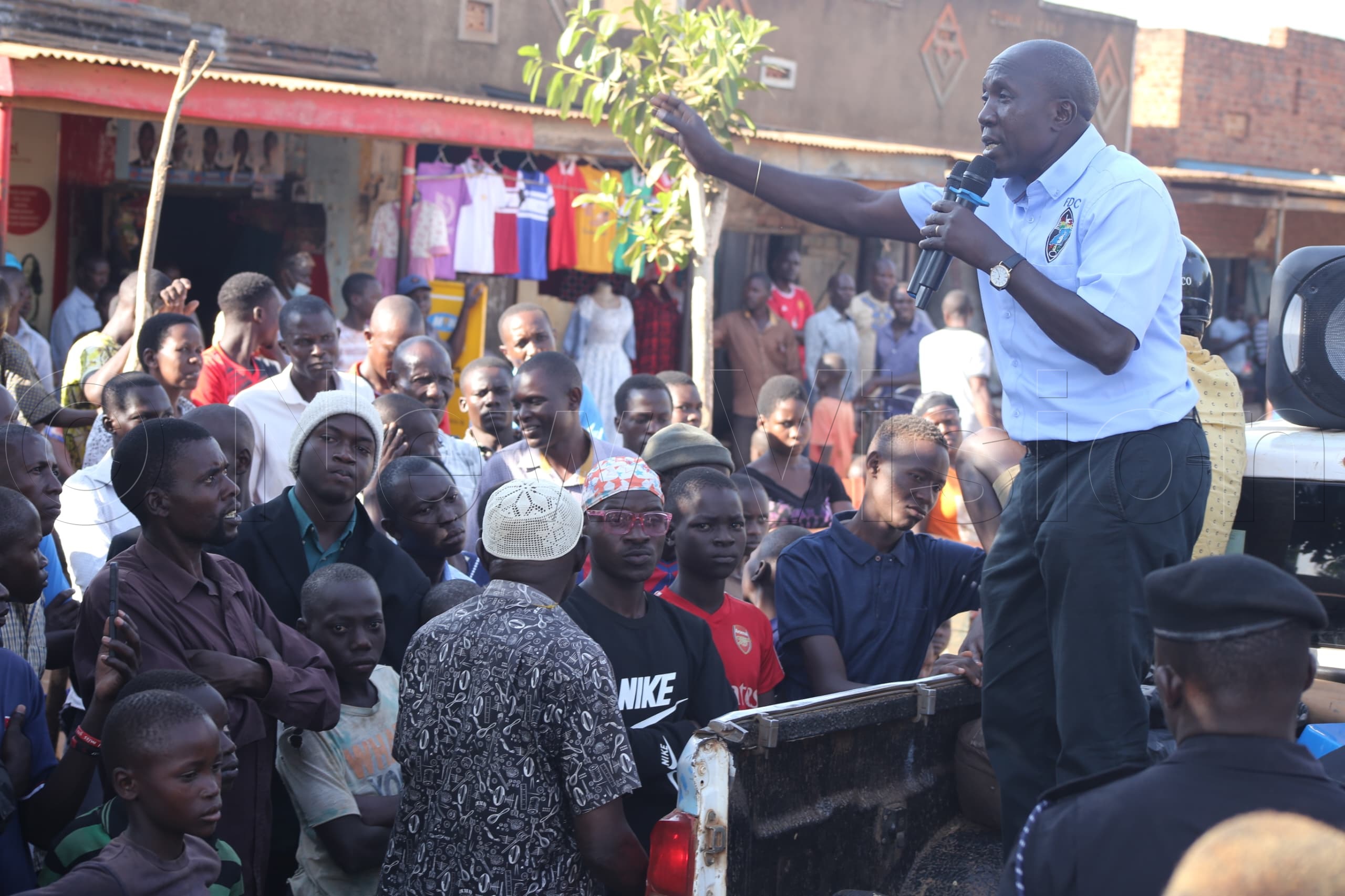 Nandala addressing supporters. (Credit: Alfred Ochwo)
