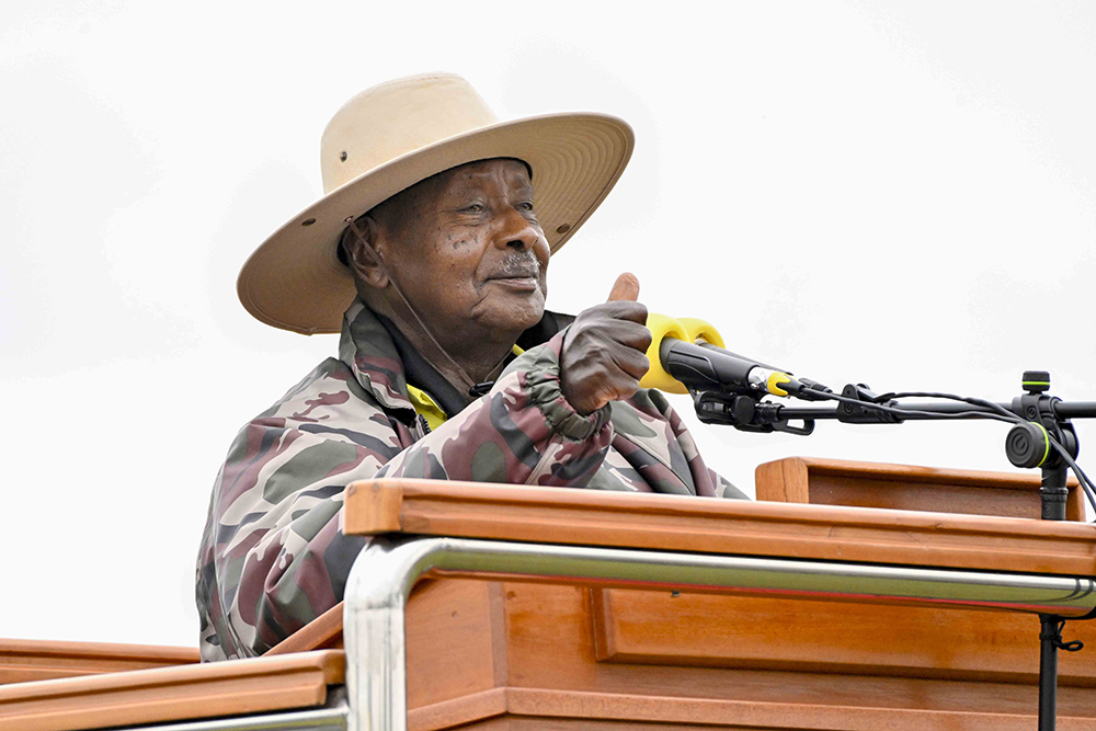 President Museveni addressing supporters at the campaign rally. (PPU)