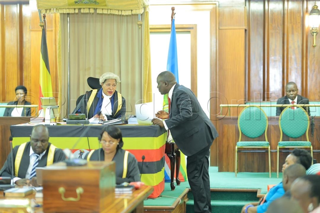 Omubaka Kivumbi Nga Alina Bye yeebuuza Ku Sipiika