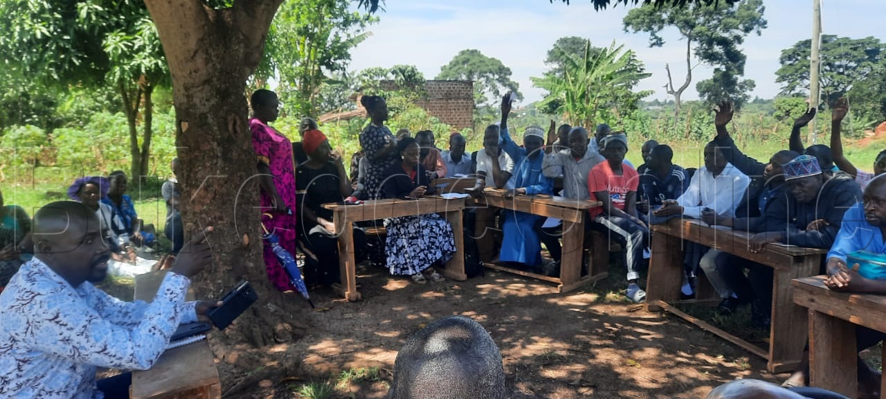 Abatuuze nga bali mu lukiiko