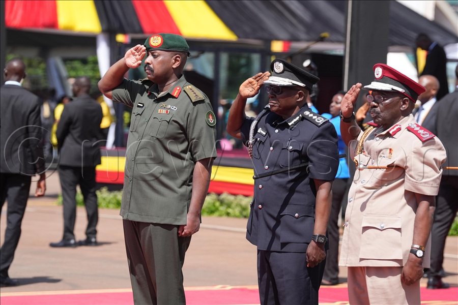 Chief of Defence Forces (CDF) Gen. Muhoozi Kainerugaba (L), among other top security brass were in attendance.