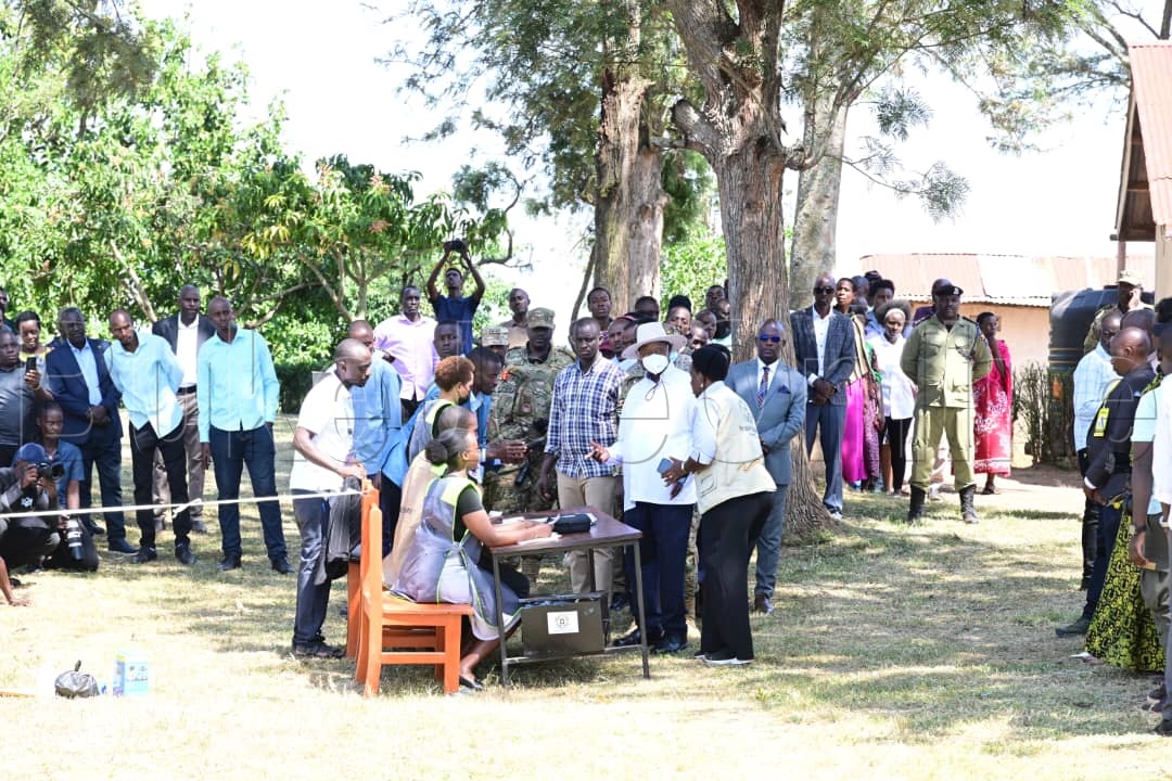 Pulezidenti Museveni ng'ali awalondebwa