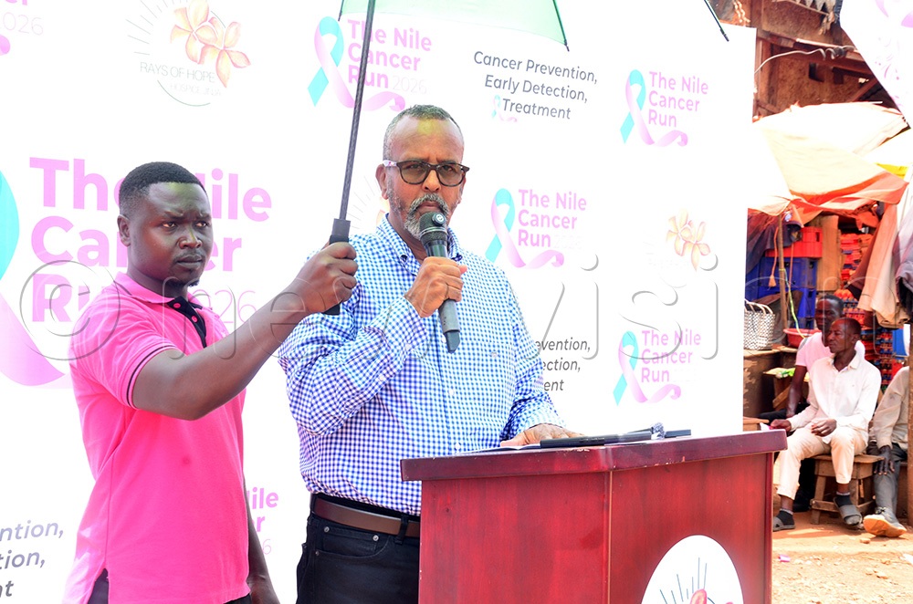 The deputy prime minister of Busoga Kingdom, Owek Al Osman Noor Ahmed, addressing guests during the launch of the Nile Cancer Run. (Photo by Agnes Kyotalengerire)