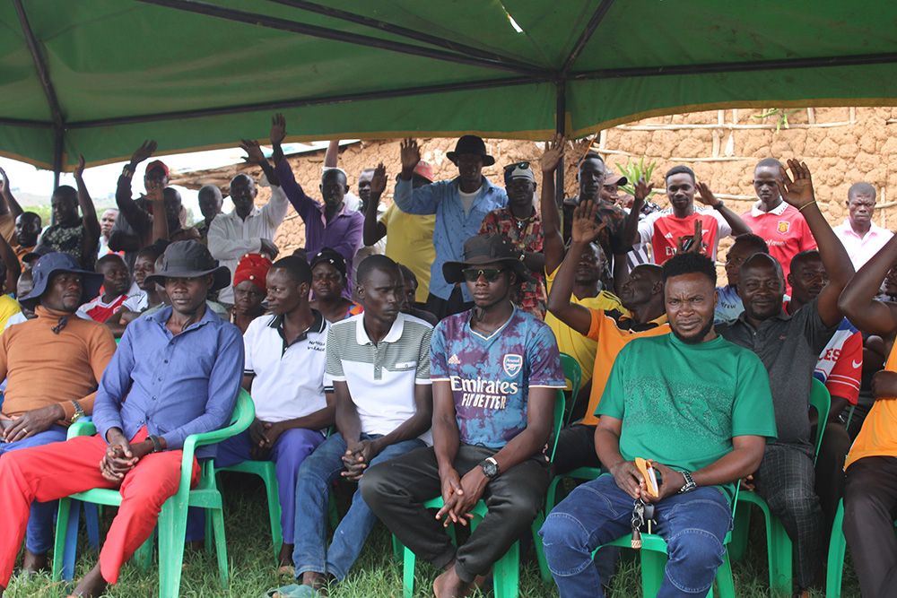 Fishers and fish traders attending&nbsp;a community engagement meeting by&nbsp;the Uganda People&rsquo;s Defence Forces at Buduma Landing Site on&nbsp;enforcement of new fisheries regulations. (Photo by Betty Angatai)