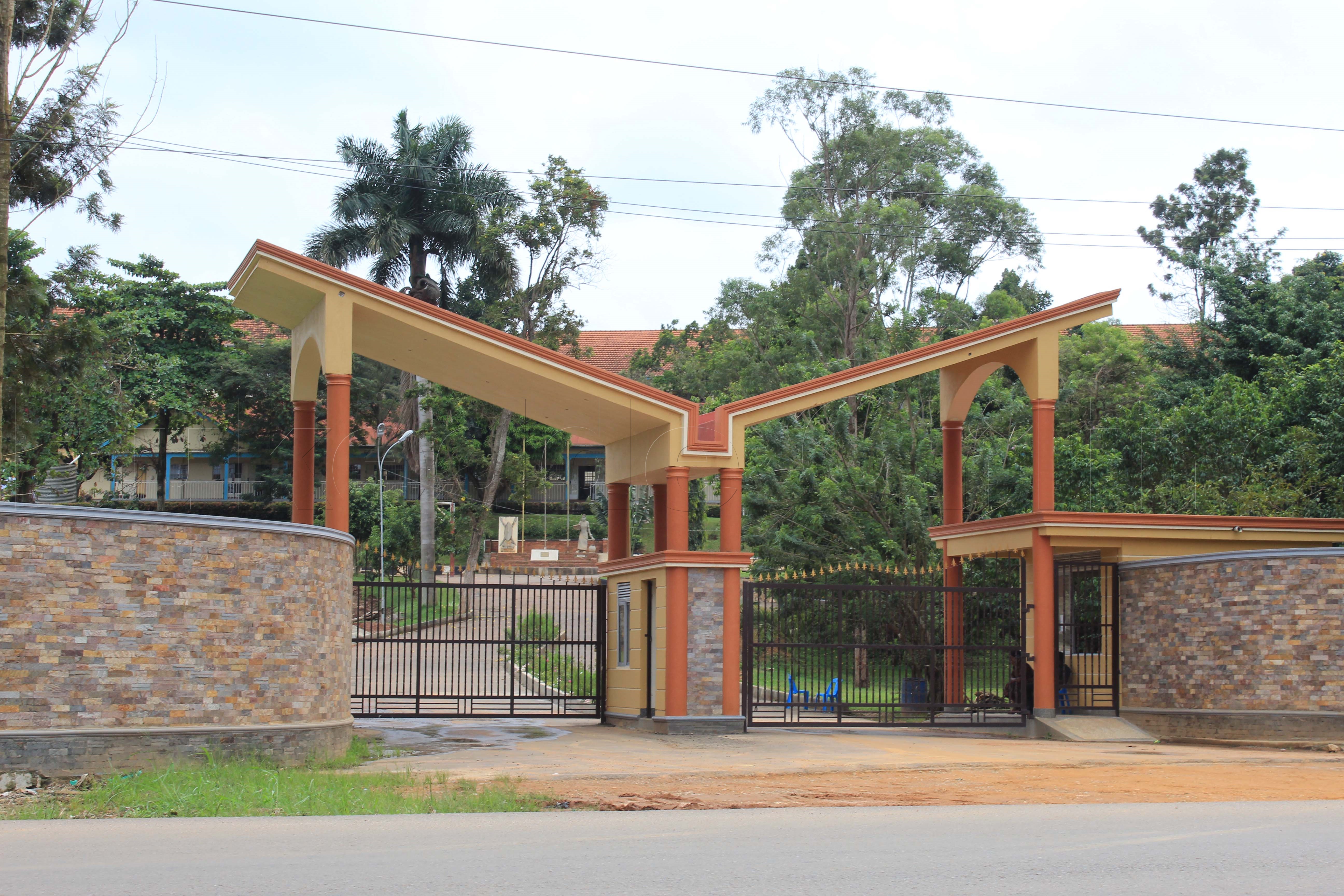Ekisaakaate Ky'essomero Lya Sseeta High Schoolababaka Kye Baalagidde Kigyibweewo Mu Bwangu.