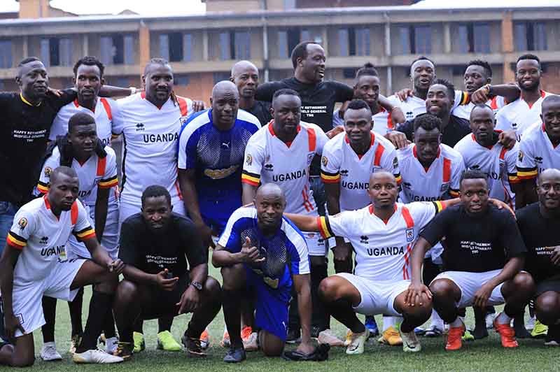Abazannyi ba Team Mawejje beekubisizza ekifaananyi.