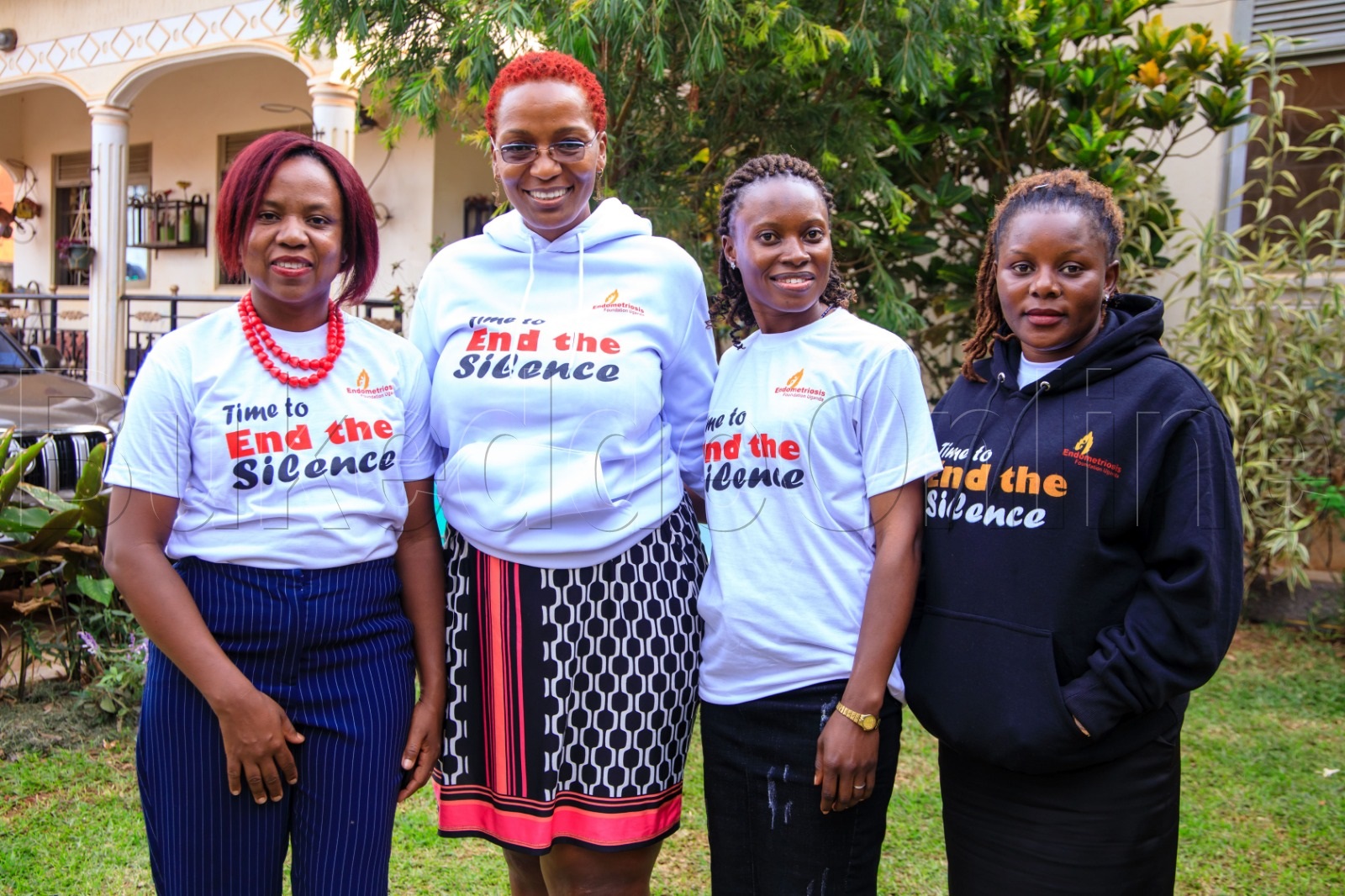 Nagawa (owookubiri okuva ku ddyo) yatandikawo ekibiina ekiyamba abakyala abalina ekirwadde kya endometriosis